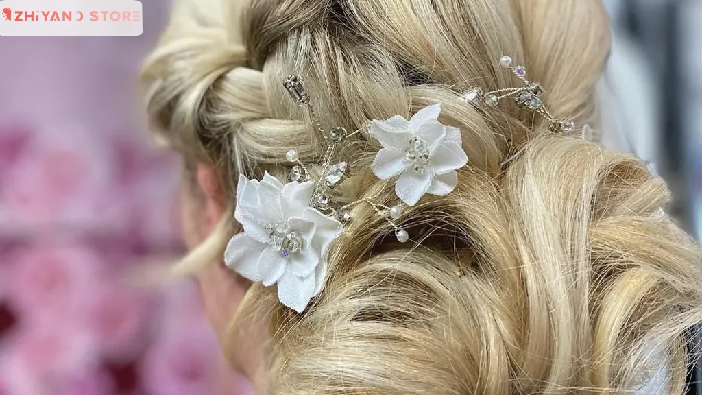 آیا کلیپس مو بهترین انتخاب برای شینیون است؟