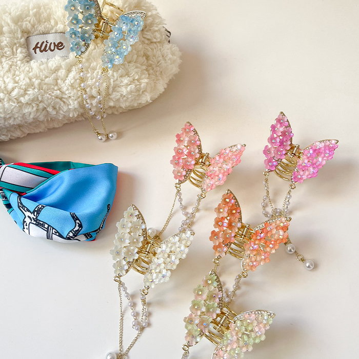 Butterfly and flower hanging clips1